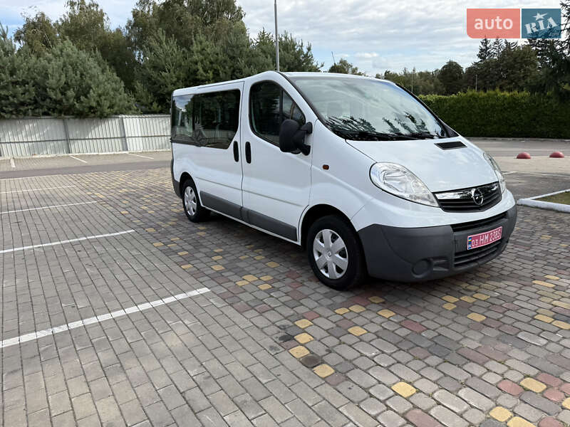 Минивэн Opel Vivaro 2012 в Луцке