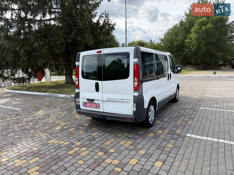 Минивэн Opel Vivaro 2012 в Луцке
