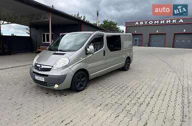 Минивэн Opel Vivaro 2013 в Черновцах