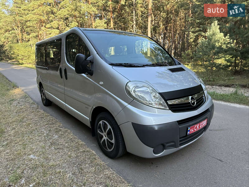 Минивэн Opel Vivaro 2014 в Киеве