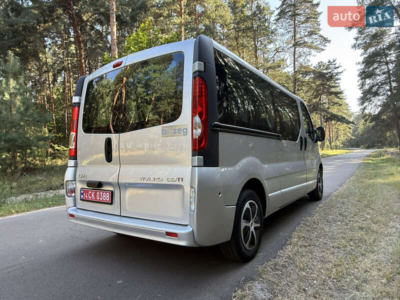 Минивэн Opel Vivaro 2014 в Киеве