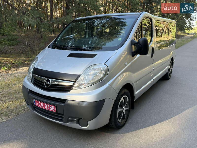 Минивэн Opel Vivaro 2014 в Киеве
