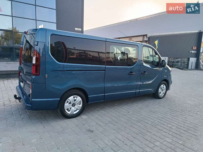 Мінівен Opel Vivaro 2015 в Івано-Франківську