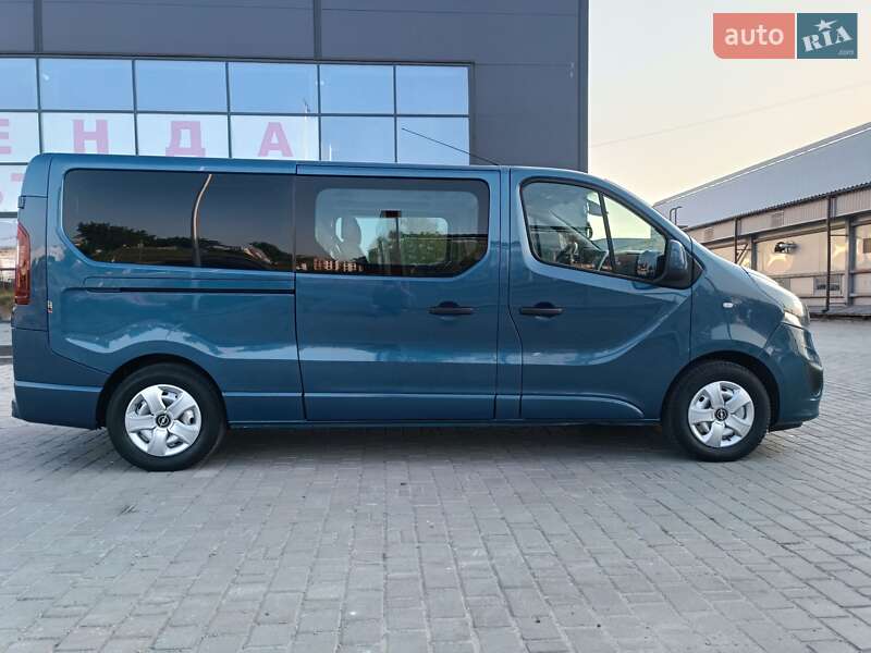 Мінівен Opel Vivaro 2015 в Івано-Франківську