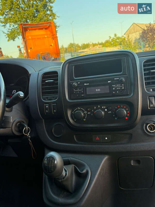 Грузовой фургон Opel Vivaro 2016 в Житомире