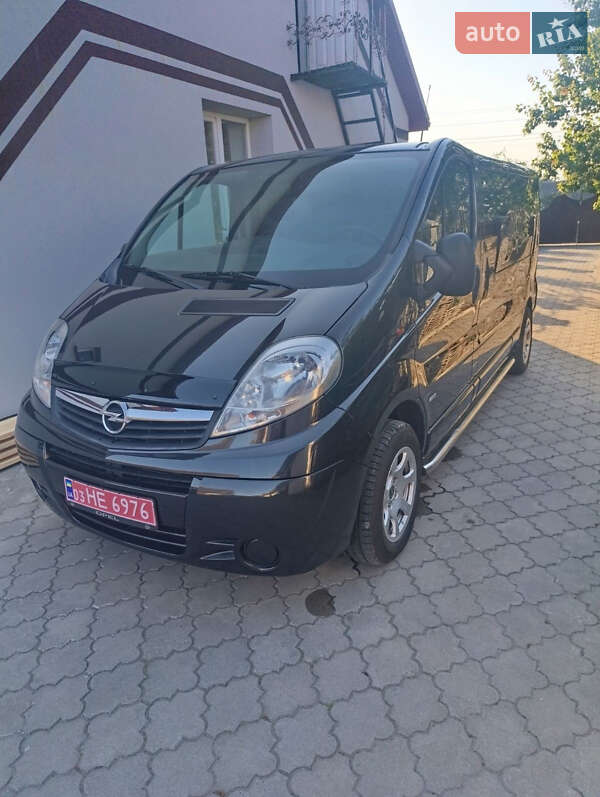 Opel Vivaro 2012