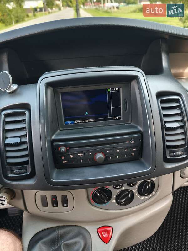 Грузовой фургон Opel Vivaro 2012 в Сваляве