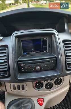 Вантажний фургон Opel Vivaro 2012 в 