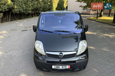 Минивэн Opel Vivaro 2010 в 