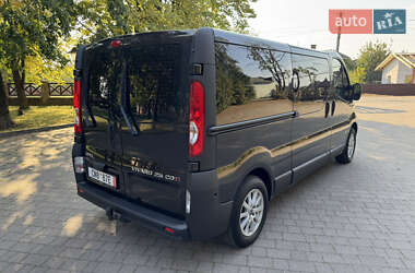 Минивэн Opel Vivaro 2010 в 