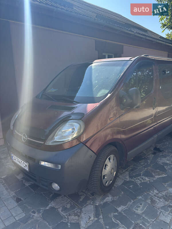 Минивэн Opel Vivaro 2005 в Умани