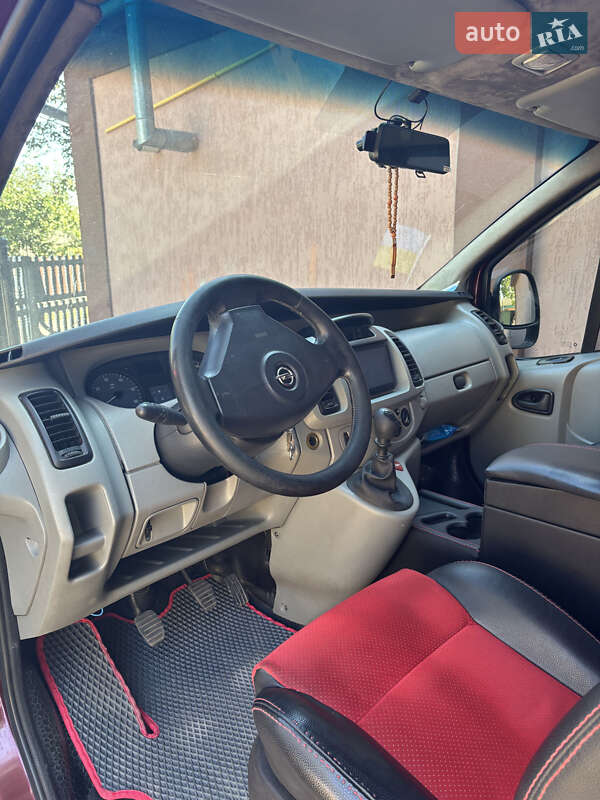 Минивэн Opel Vivaro 2005 в Умани