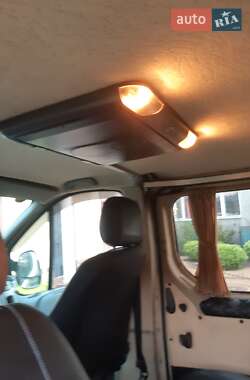 Минивэн Opel Vivaro 2010 в 