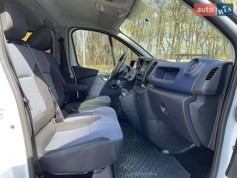 Мінівен Opel Vivaro 2018 в Львові фото 7 Мінівен Opel Vivaro 2018 в Львові