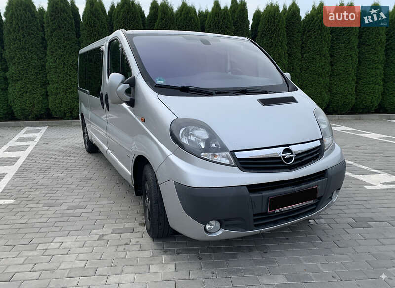Минивэн Opel Vivaro 2014 в Ровно