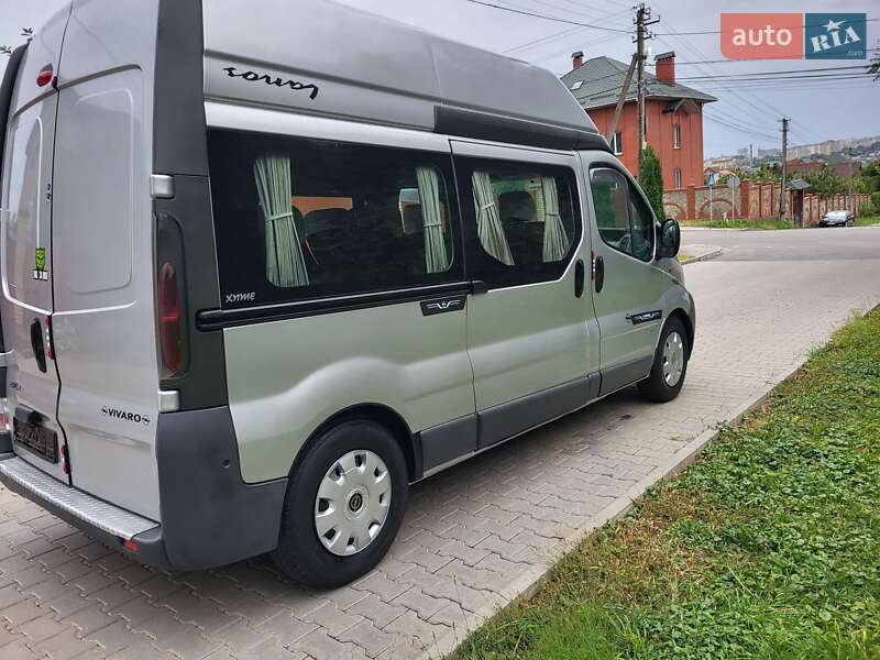 Мінівен Opel Vivaro 2004 в Хмельницькому