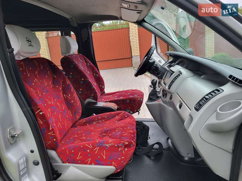 Мінівен Opel Vivaro 2004 в Хмельницькому