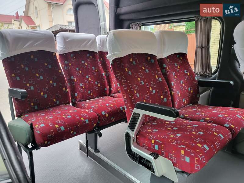 Мінівен Opel Vivaro 2004 в Хмельницькому