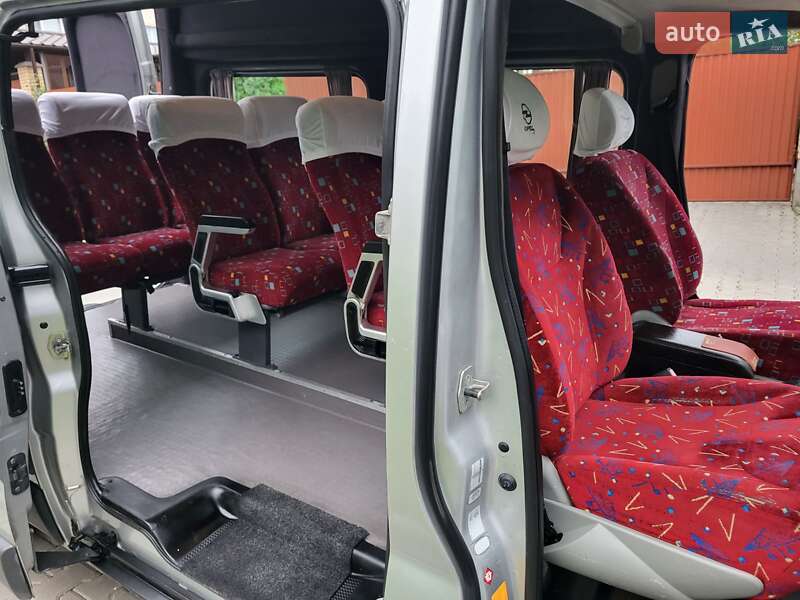 Мінівен Opel Vivaro 2004 в Хмельницькому