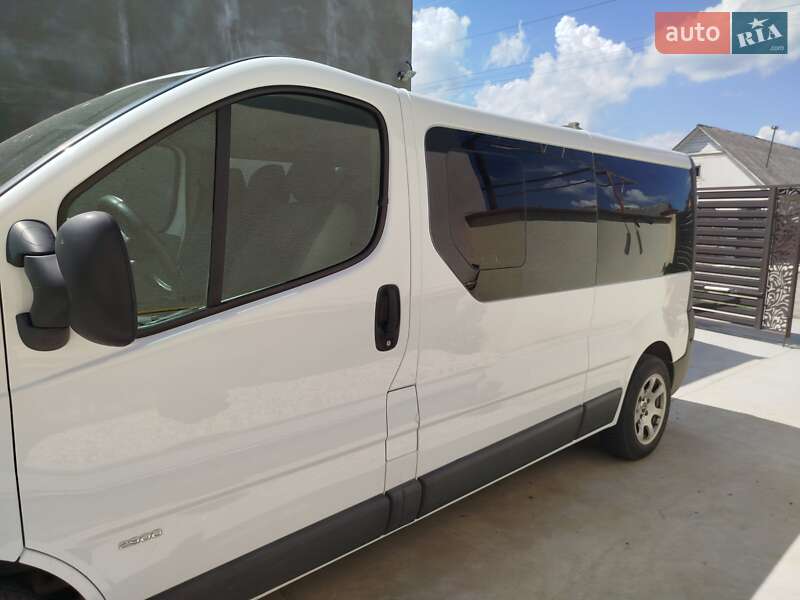 Мінівен Opel Vivaro 2011 в Виноградові фото 12 Мінівен Opel Vivaro 2011 в Виноградові