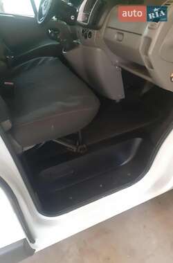 Минивэн Opel Vivaro 2011 в Виноградове