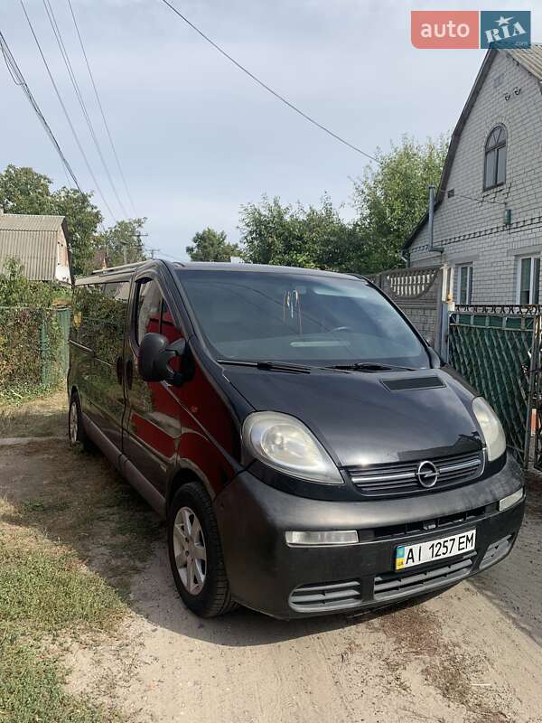 Opel Vivaro 2005