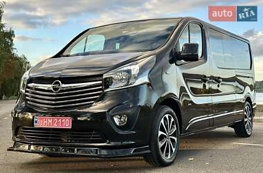 Минивэн Opel Vivaro 2017 в Бурштыне