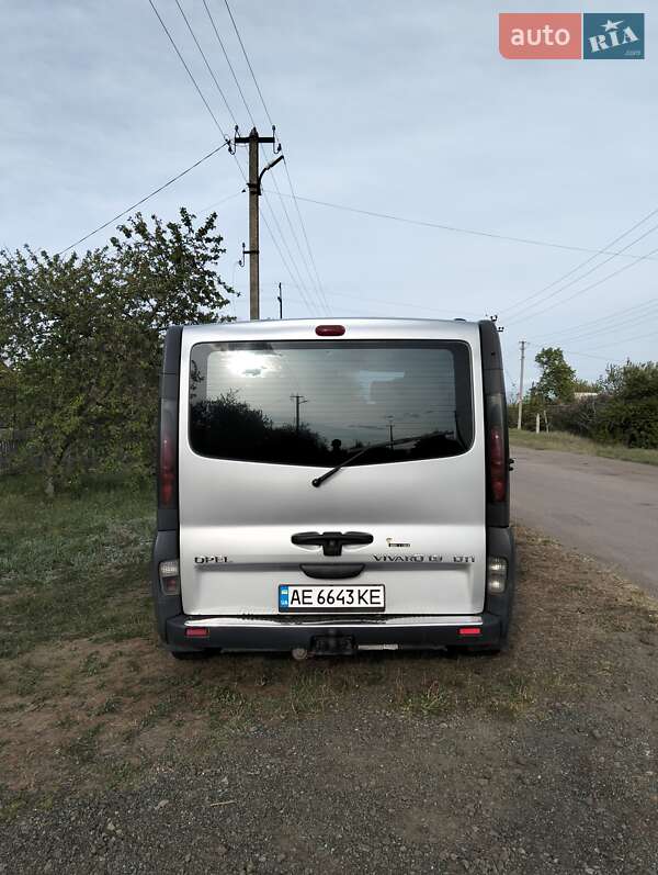 Мінівен Opel Vivaro 2004 в Покрові