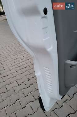 Грузовой фургон Opel Vivaro 2012 в 