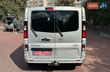 Минивэн Opel Vivaro 2015 в 