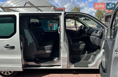 Минивэн Opel Vivaro 2015 в 
