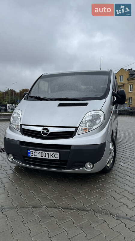 Opel Vivaro 2012