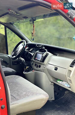Минивэн Opel Vivaro 2003 в 