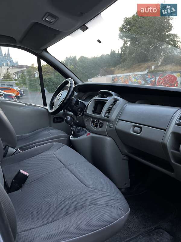 Грузовой фургон Opel Vivaro 2007 в Одессе