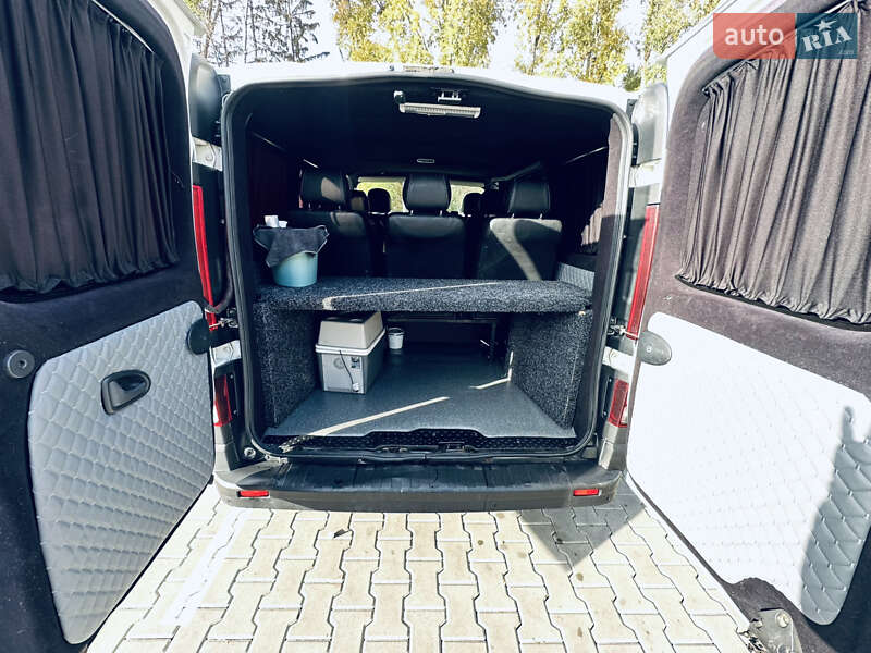 Минивэн Opel Vivaro 2015 в Черновцах