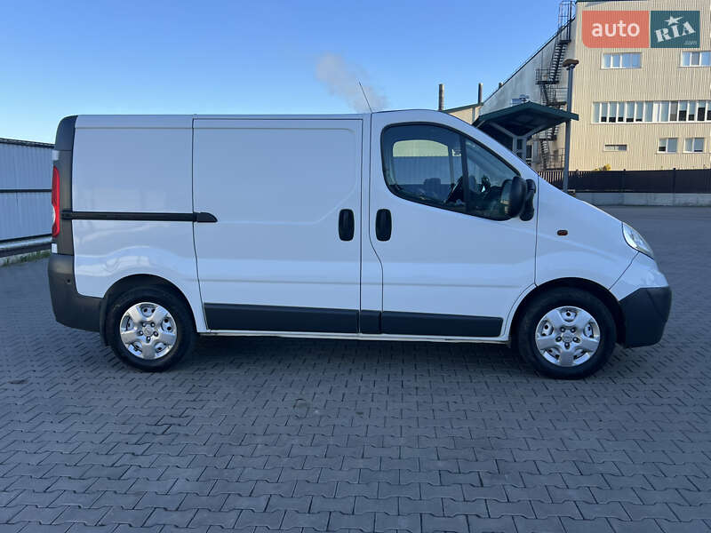Грузовой фургон Opel Vivaro 2014 в Рожище