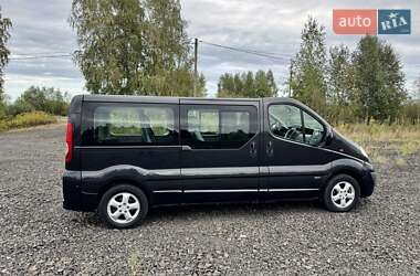 Минивэн Opel Vivaro 2012 в 