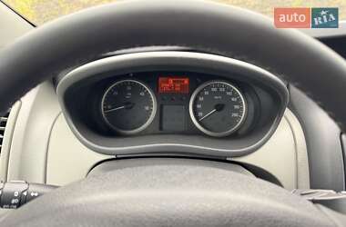 Минивэн Opel Vivaro 2012 в 