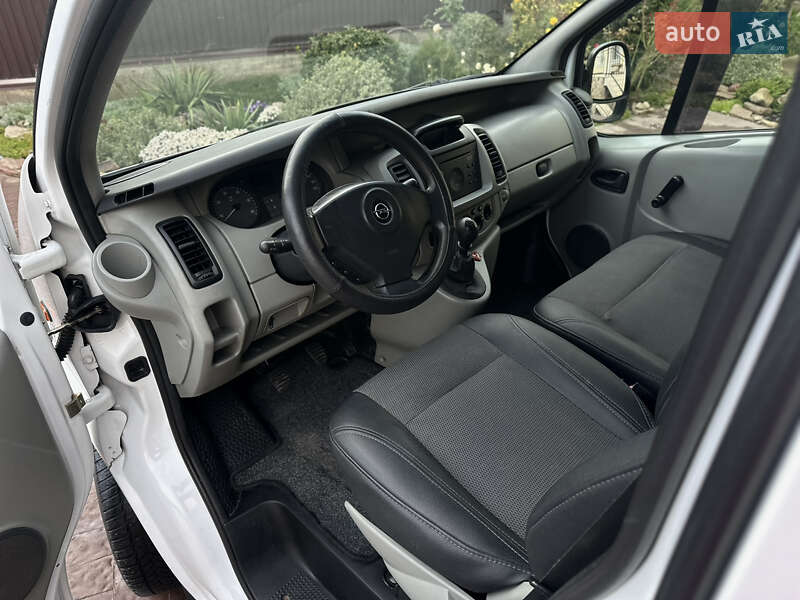 Мінівен Opel Vivaro 2006 в Луцьку