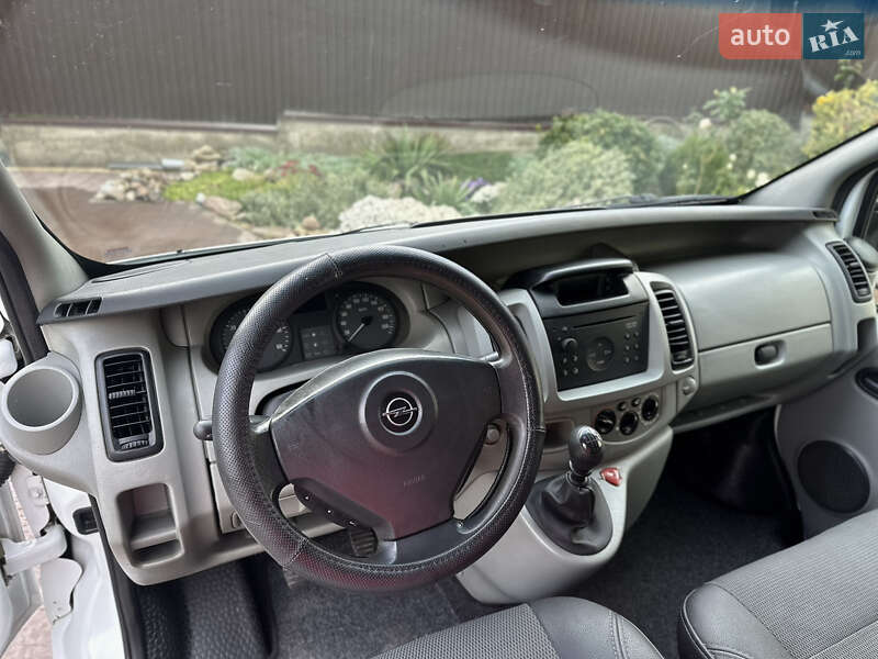 Мінівен Opel Vivaro 2006 в Луцьку