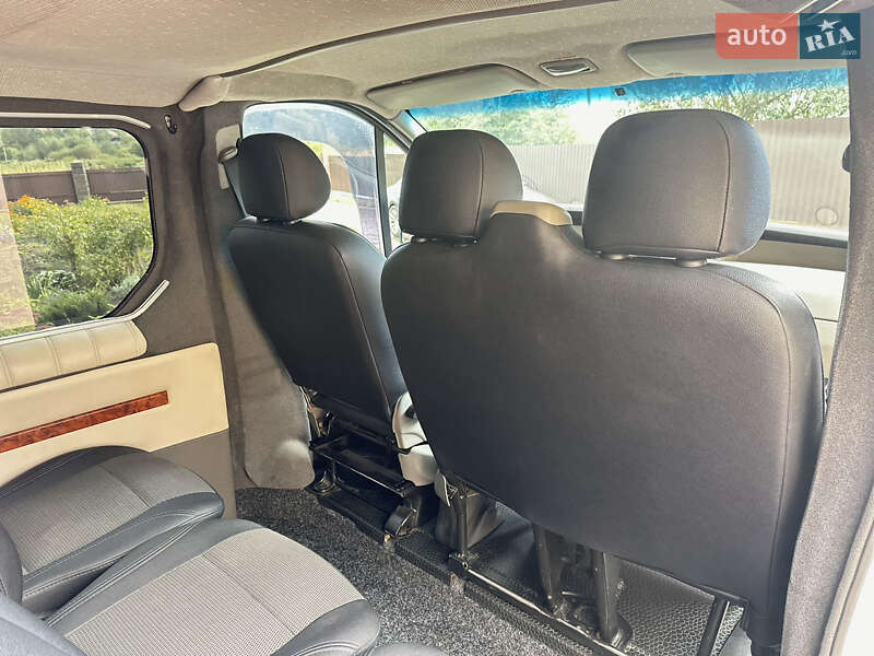Мінівен Opel Vivaro 2006 в Луцьку