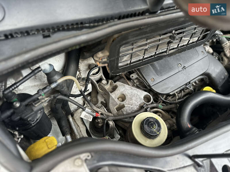 Мінівен Opel Vivaro 2006 в Луцьку