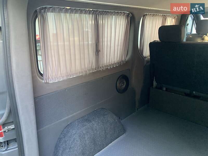 Минивэн Opel Vivaro 2012 в Киеве