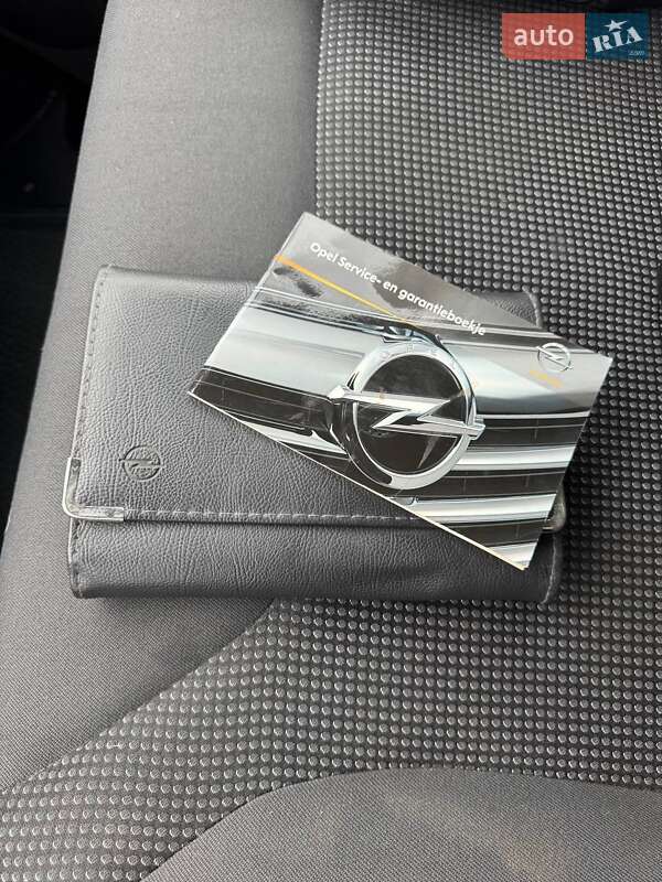 Мінівен Opel Vivaro 2010 в Івано-Франківську