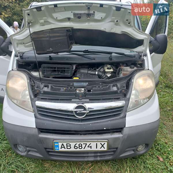 Грузопассажирский фургон Opel Vivaro 2007 в Виннице