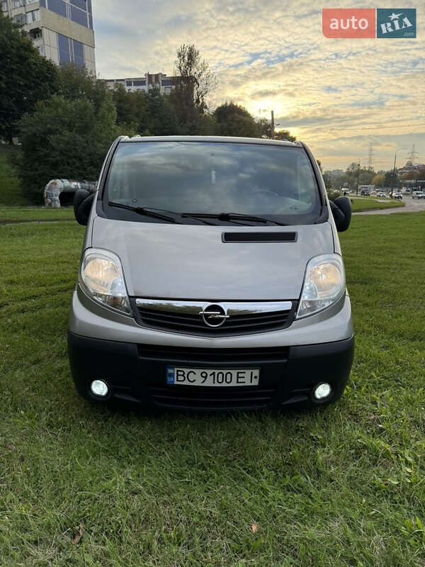 Минивэн Opel Vivaro 2008 в Львове фото Минивэн Opel Vivaro 2008 в Львове
