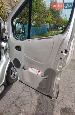 Мінівен Opel Vivaro 2006 в  фото 14 Мінівен Opel Vivaro 2006 в