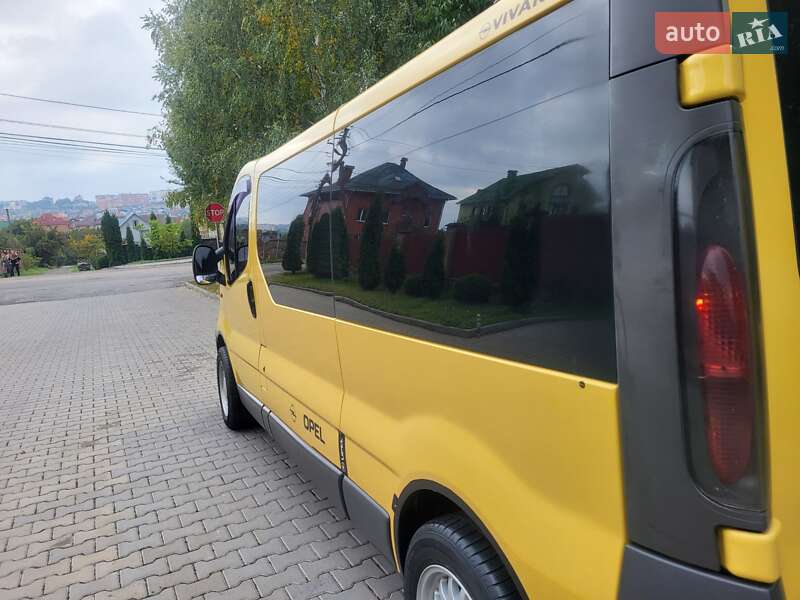 Минивэн Opel Vivaro 2004 в Хмельницком
