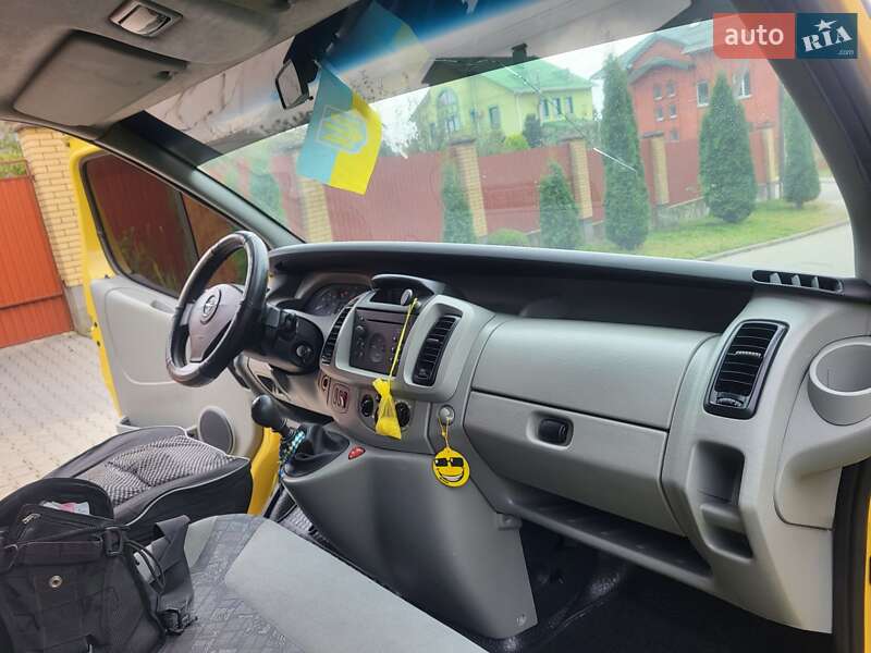 Минивэн Opel Vivaro 2004 в Хмельницком
