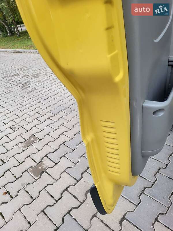 Минивэн Opel Vivaro 2004 в Хмельницком